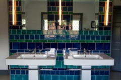 Example of bathroom using different sized tiles