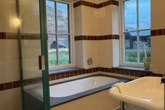Craquelle on bisque tiles with teapot brown detail